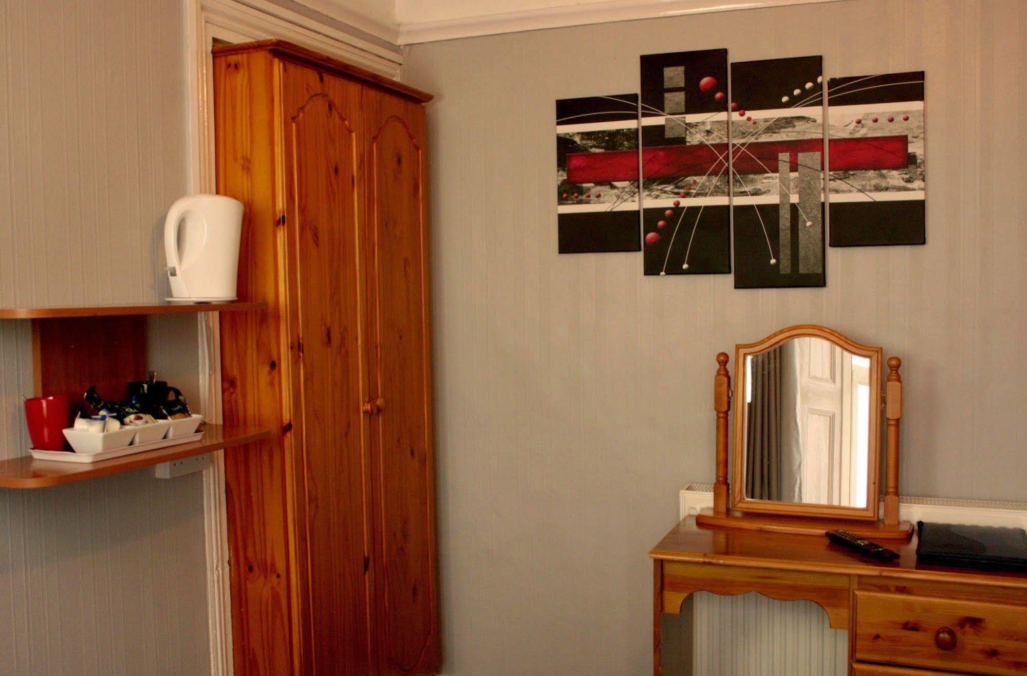 Devon View Guesthouse スウォンジー エクステリア 写真
